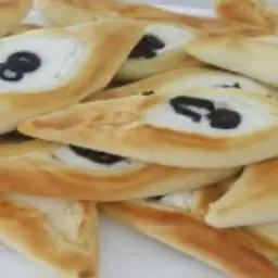 فطيرة لبنه+جبنه تركي - كبيرة